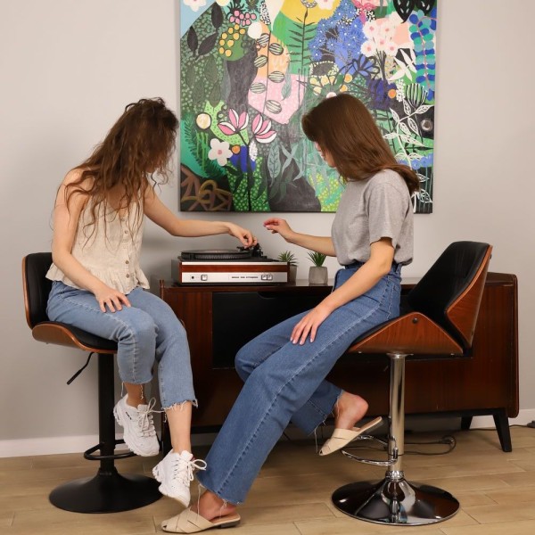 Барний стілець Grand чорна ніжка – стиль та комфорт для вашого інтер'єру