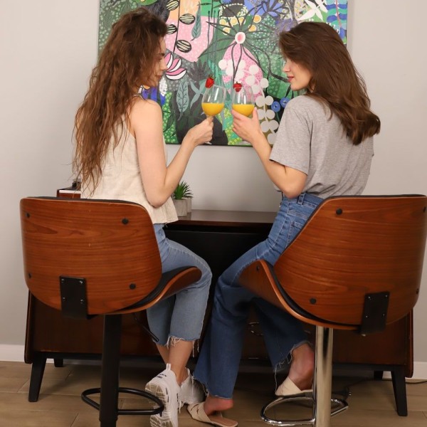 Барний стілець Grand чорна ніжка – стиль та комфорт для вашого інтер'єру