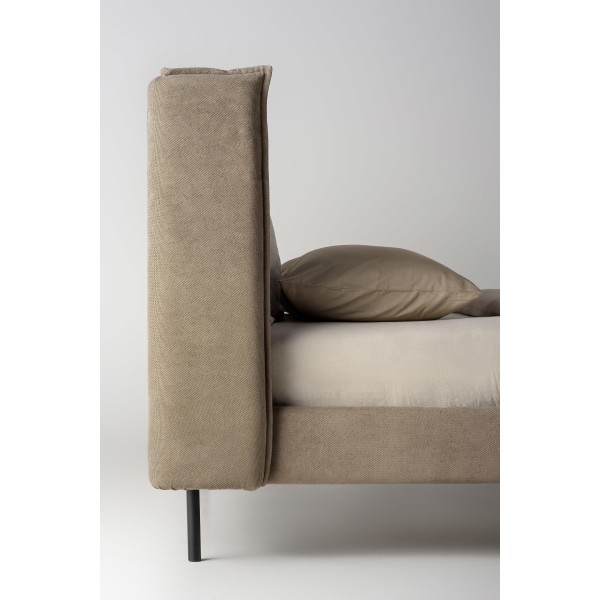 Ліжко Naomi: стиль та комфорт для вашої спальні