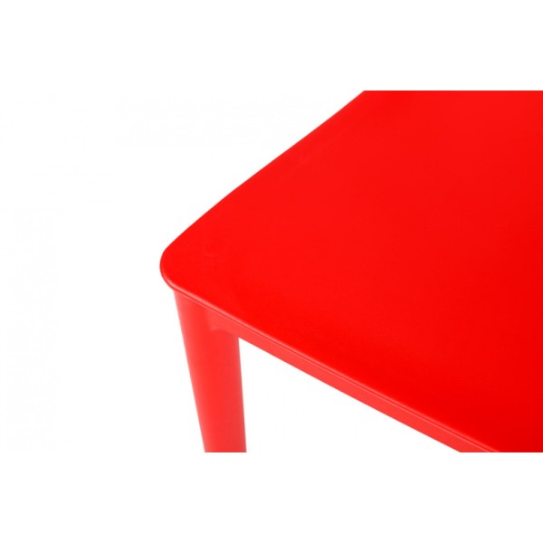 Стілець Iva – стильний вибір для дому та саду