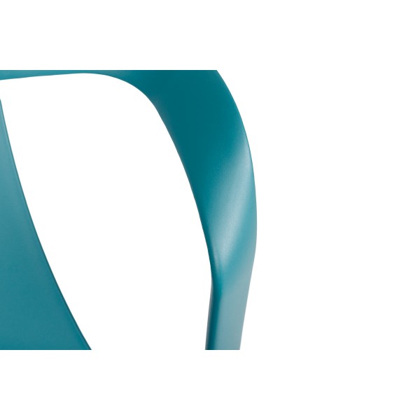 Стілець Iva – стильний вибір для дому та саду