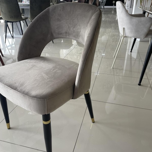 Стілець Фостер – стиль та комфорт для вашої кухні