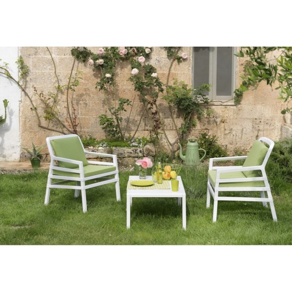 Стіл Aria 60 для вулиці – Стильний вибір для вашого саду або кафе