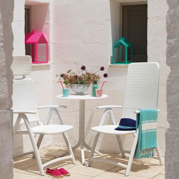 Стіл Step для вулиці - круглий стіл на 3 ніжках