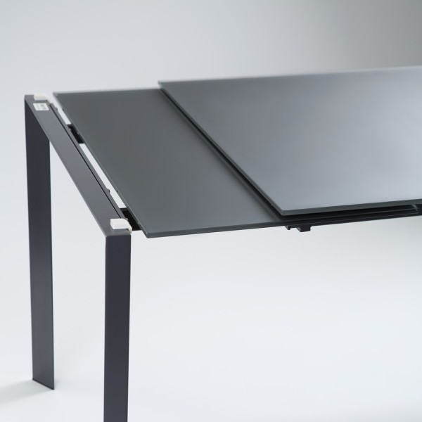 Стіл Matt Grey: розкладний стіл для кухні