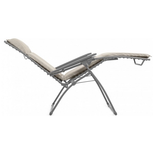 Крісло-шезлонг Evolution — ідеальний вибір для вашого саду та вулиці