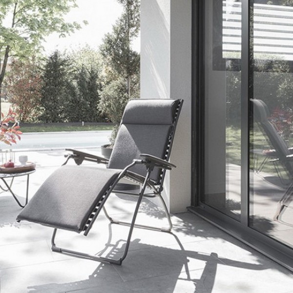 Крісло-шезлонг Evolution — ідеальний вибір для вашого саду та вулиці