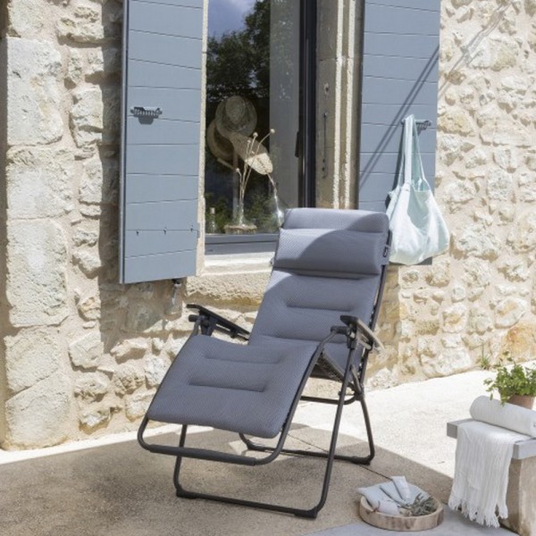 Крісло-шезлонг Futura BC - для зручного відпочинку на вулиці