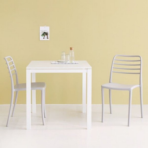 Стілець Line для кухні та вулиці - стиль та комфорт