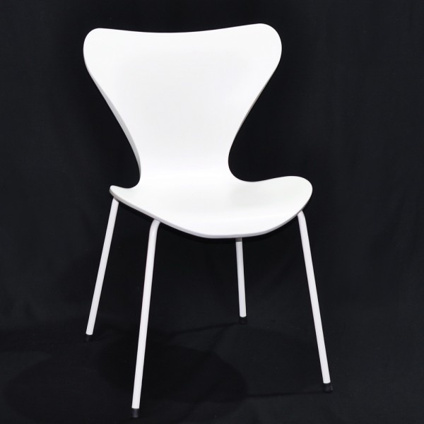 Cтілець Boom white – сучасний стиль для кухні та офісу