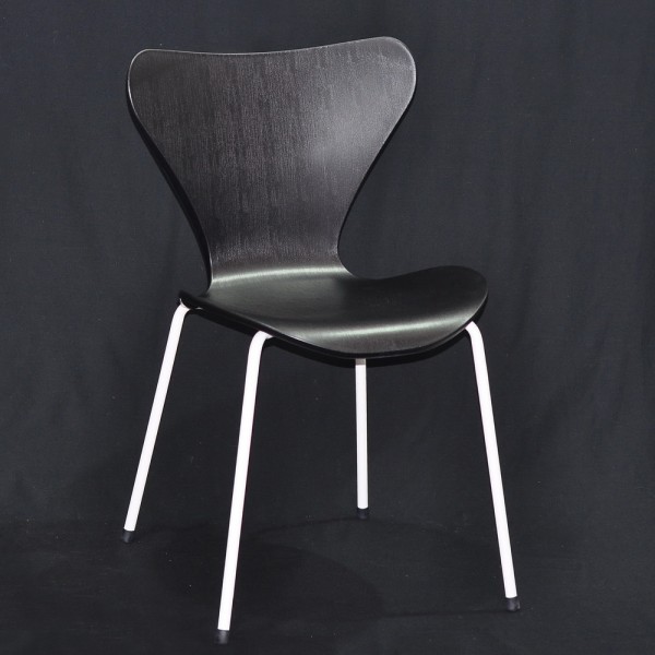 Cтілець Boom white – сучасний стиль для кухні та офісу