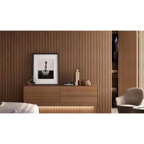 Декоративна рейка Дуб для вашої вітальні