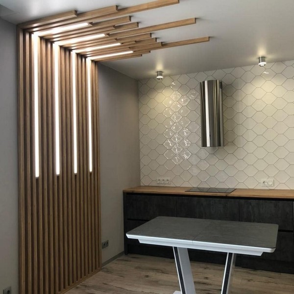 Декоративна рейка Дуб для вашої вітальні