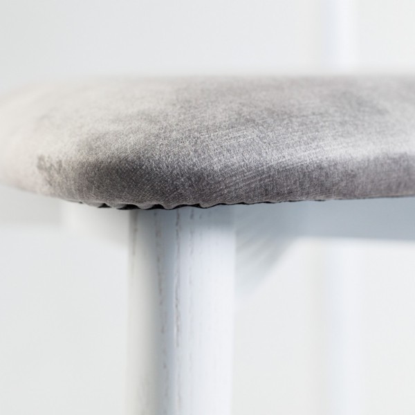 Напівбарний стілець Dan