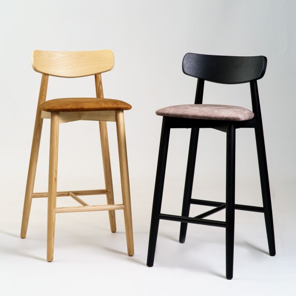 Напівбарний стілець Dan