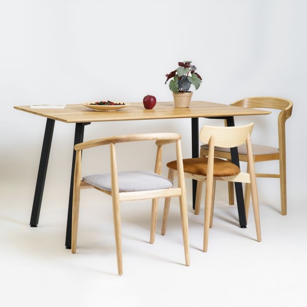 Стілець Mamont з натурального ясена – для вашої кухні або кафе