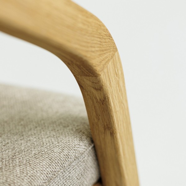 Крісло Otis натуральний дуб – для вашого комфорту та стилю
