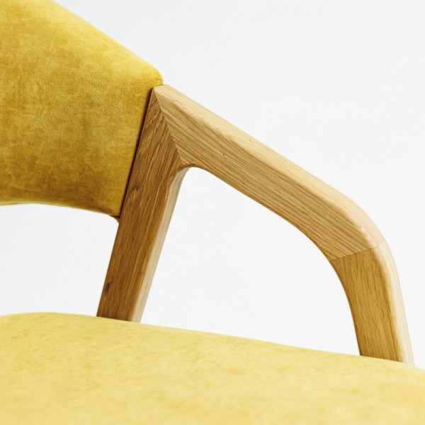 Крісло Otis натуральний дуб – для вашого комфорту та стилю