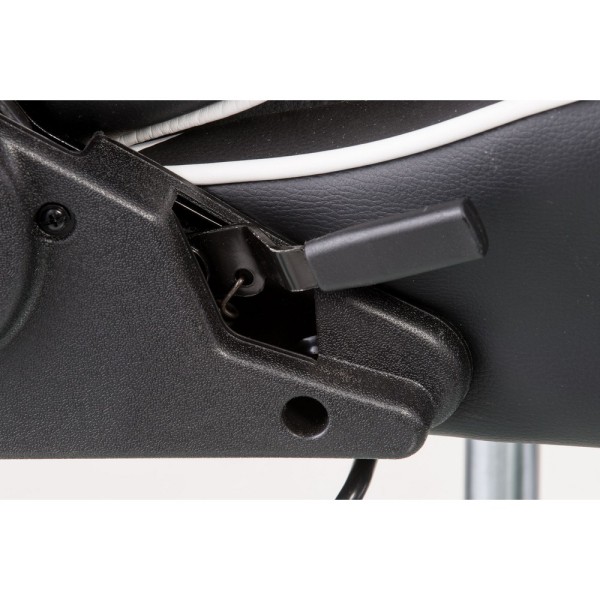 Крісло геймерське ExtremeRace black/white з підніжжям