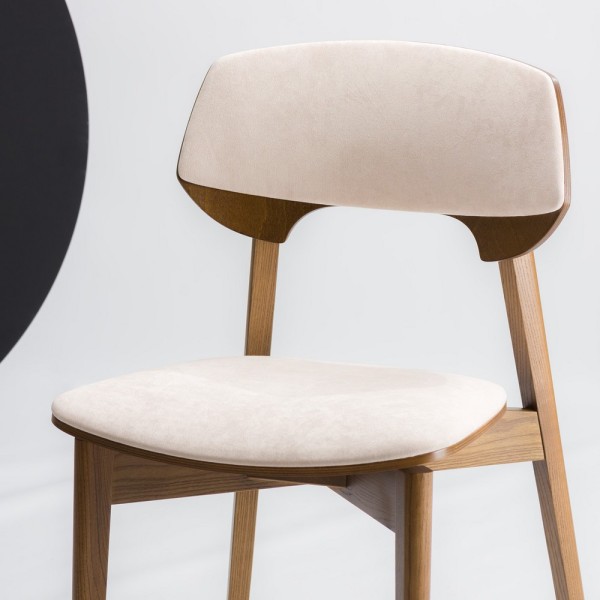 Обідній стілець Корса – стиль та комфорт для вашої кухні