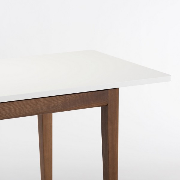 Стіл Fisher top slide шпонований – стиль та функціональність для вашої кухні та кафе