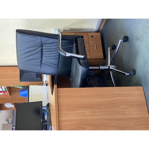 Крісло Dacotta – комфорт і стиль для вашого офісу