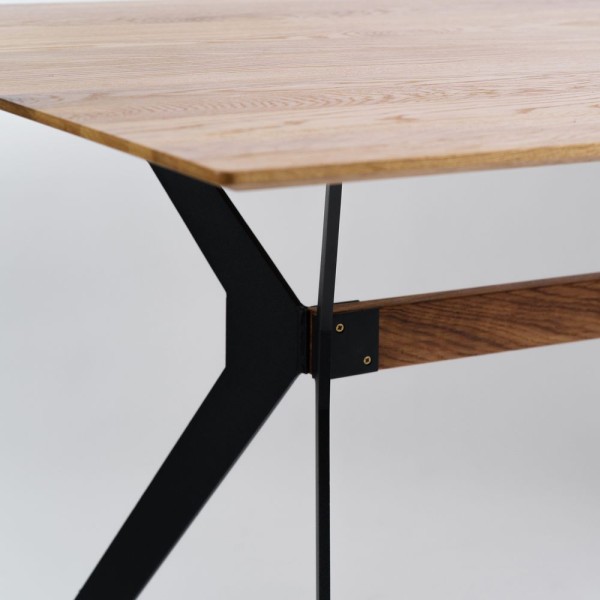 Стіл Stealth натуральний дуб — стильний вибір для кухні чи кафе