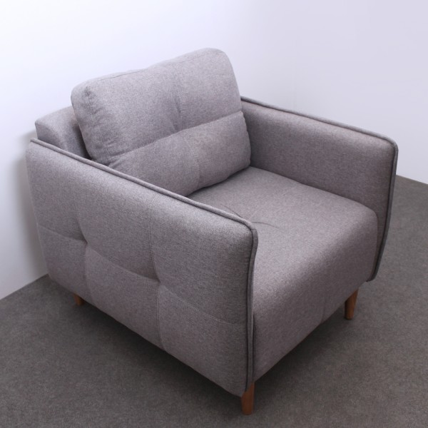 Кресло Олівер - М'яке крісло з дерев'яними елементами