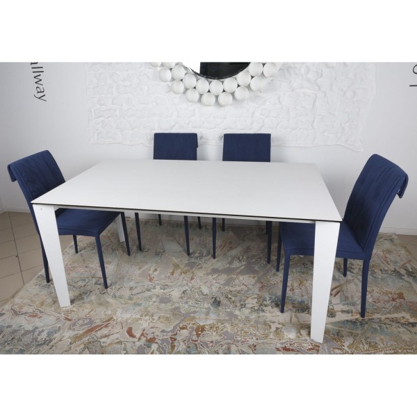 Стіл Liverpool (Ліверпуль)