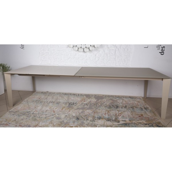 Стіл Liverpool (Ліверпуль)