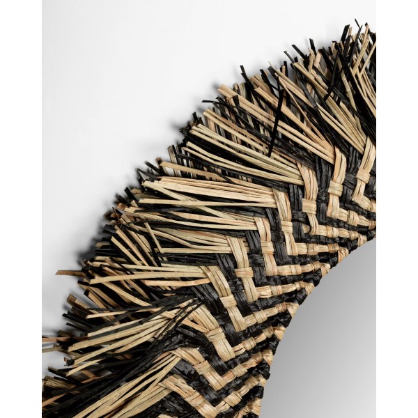 Дзеркало Takashi – стильне дзеркало для спальні