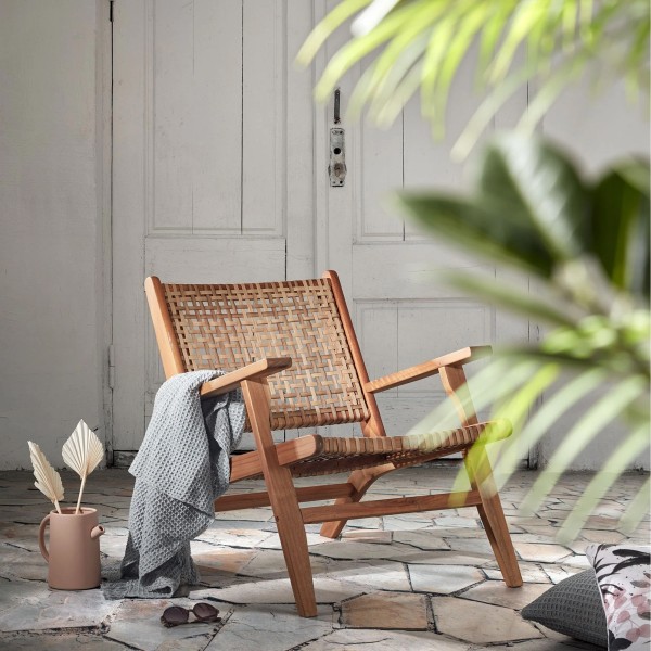 Крісло Grignoon – стильне садове крісло з дерева та ротангу