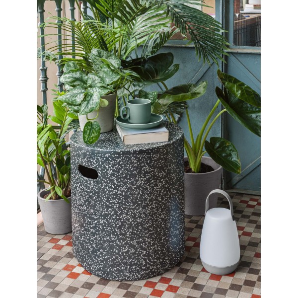 Приставний столик Jenell – стильний елемент для вашої вітальні