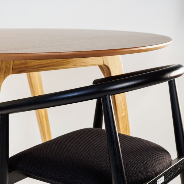 Стіл Floki d-120 — стильний і функціональний для вашої кухні чи кафе