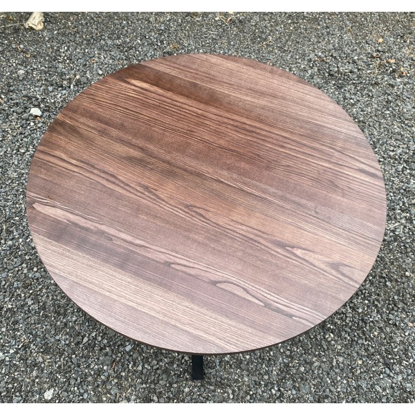 Обідній стіл Exes – стильний стіл для кухні та кафе