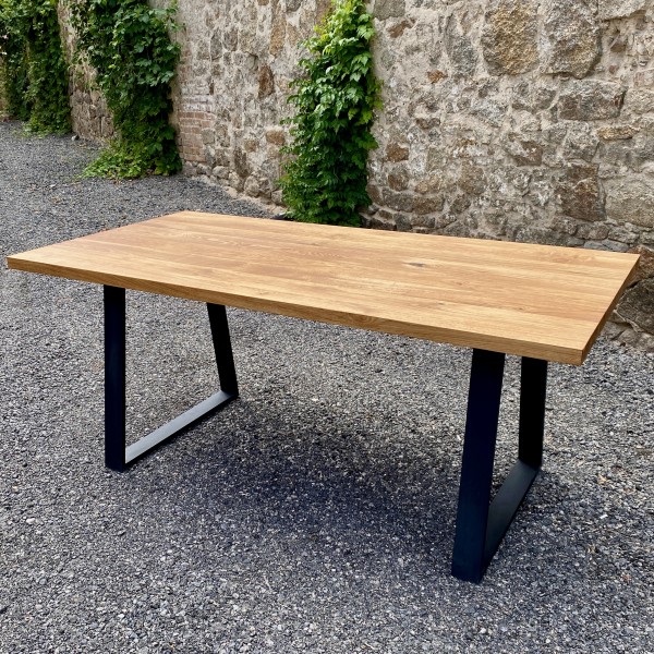 Обідній стіл Quercus - лофт стиль для вашої кухні