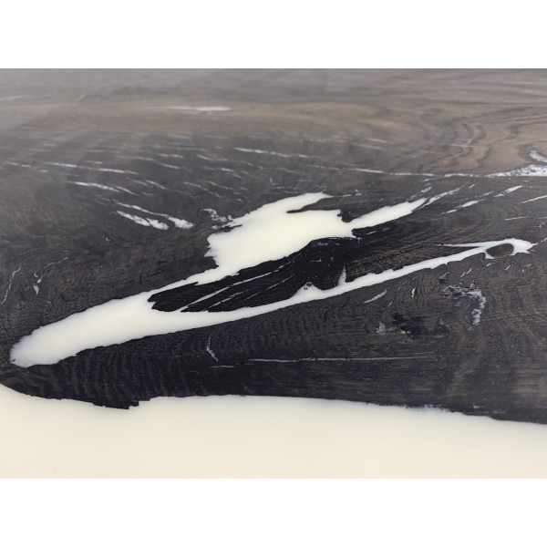 Обідній стіл Black&White: ідеальне поєднання металу та дерева для вашої кухні