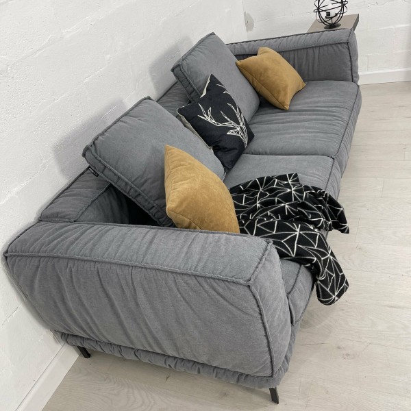 Прямий диван Zenit – стиль та комфорт у вашій оселі