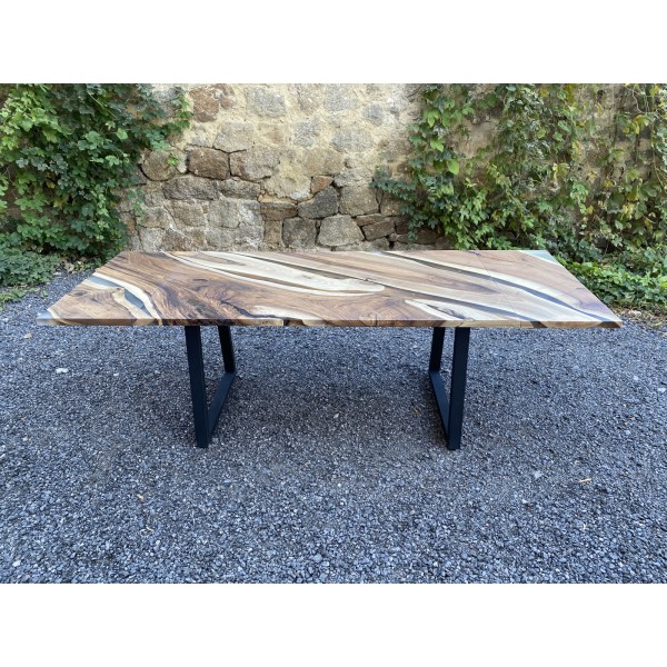 Обідній розкладний стіл з натурального дерева Горіх з епоксидною смолою