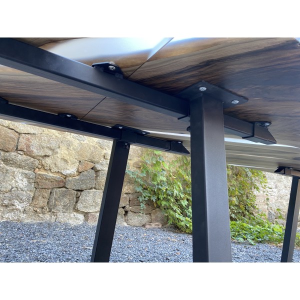 Обідній розкладний стіл з натурального дерева Горіх з епоксидною смолою