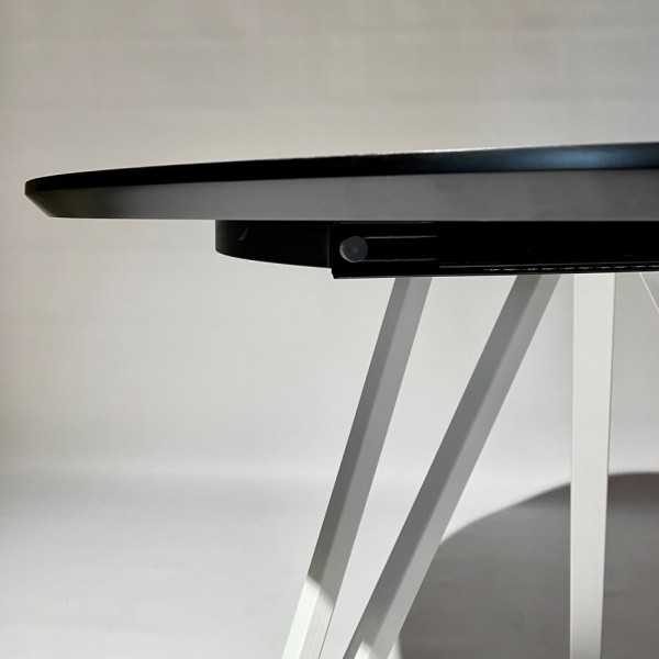 Круглий стіл HPL Arrows (Камінь П'єтра Гріджія чорний)