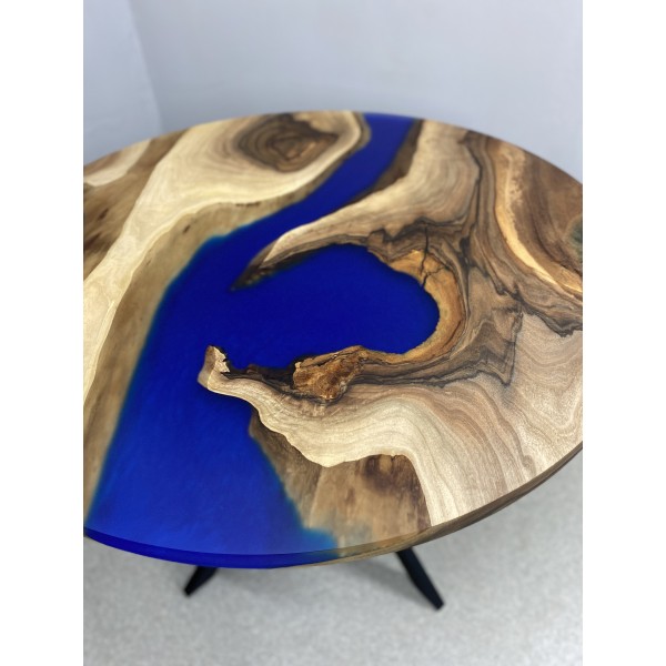 Обідній стіл із натурального дерева Горіх та епоксидної смоли