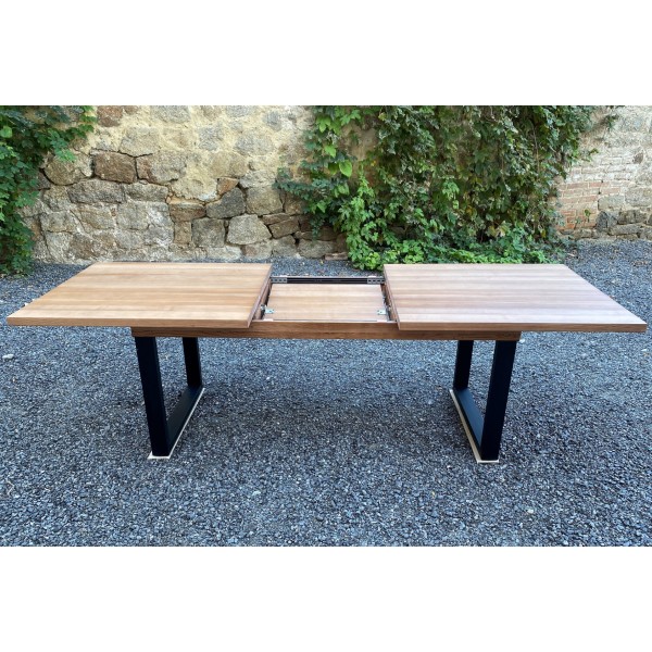 Обідній розкладний стіл Conix