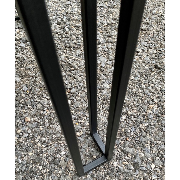 Обідній стіл Reforest – стиль та надійність для вашої кухні