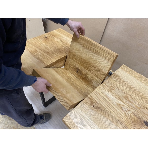 Обідній розкладний стіл Mark — для стильного інтер'єру