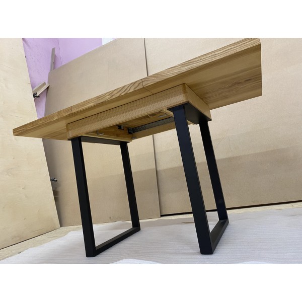 Обідній розкладний стіл Mark — для стильного інтер'єру