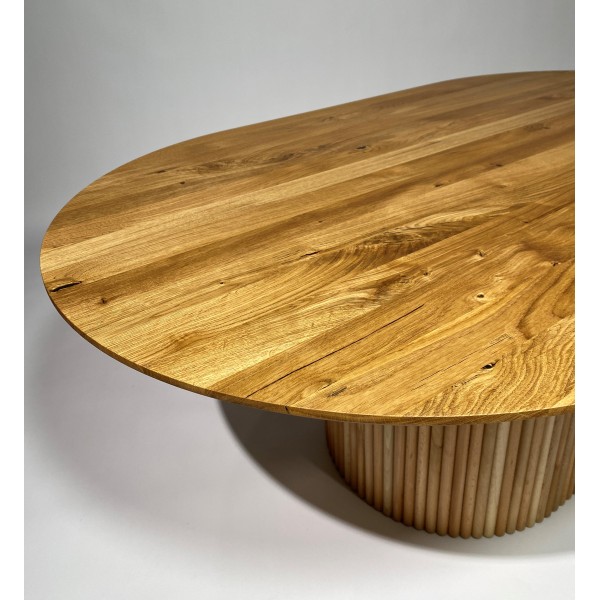 Журнальний стіл із натурального дерева в скандинавському стилі