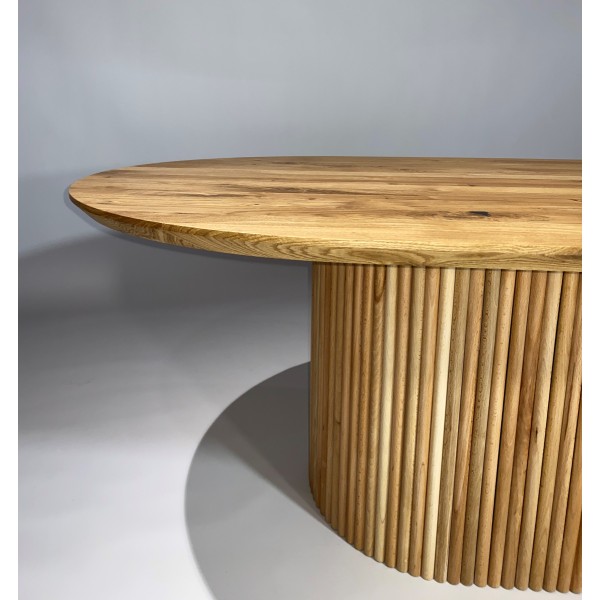 Журнальний стіл із натурального дерева в скандинавському стилі