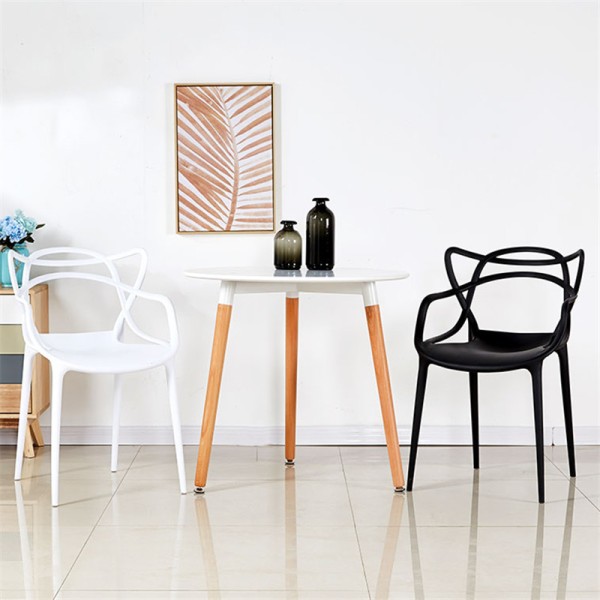 Стілець пластиковий Мастерс