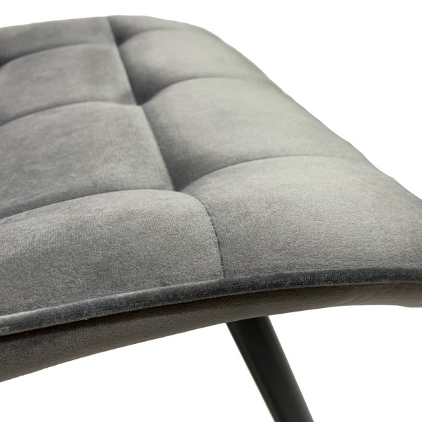 Стілець Lukas black — стильний стілець для кухні та кафе